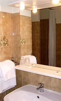 Hotel Aer 2*