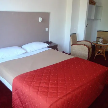 Hotel Aer 2*