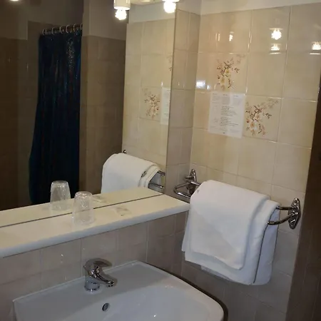 Aer Hotel 2*